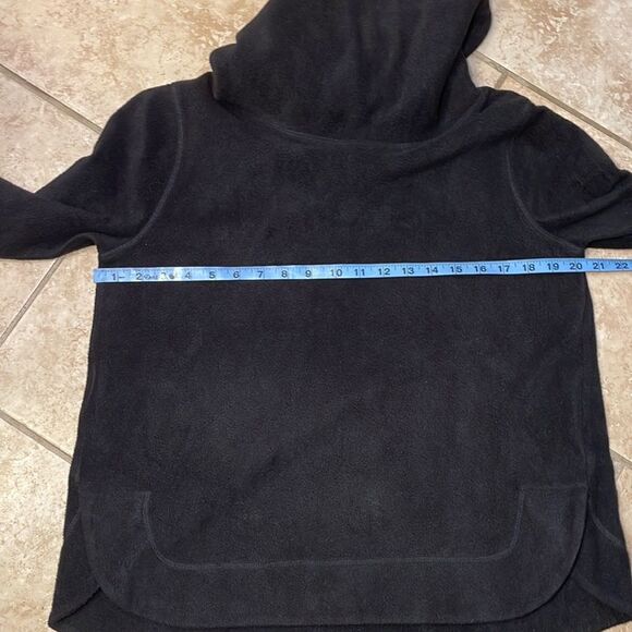 Black sweatshirt - Picture 2 of 4